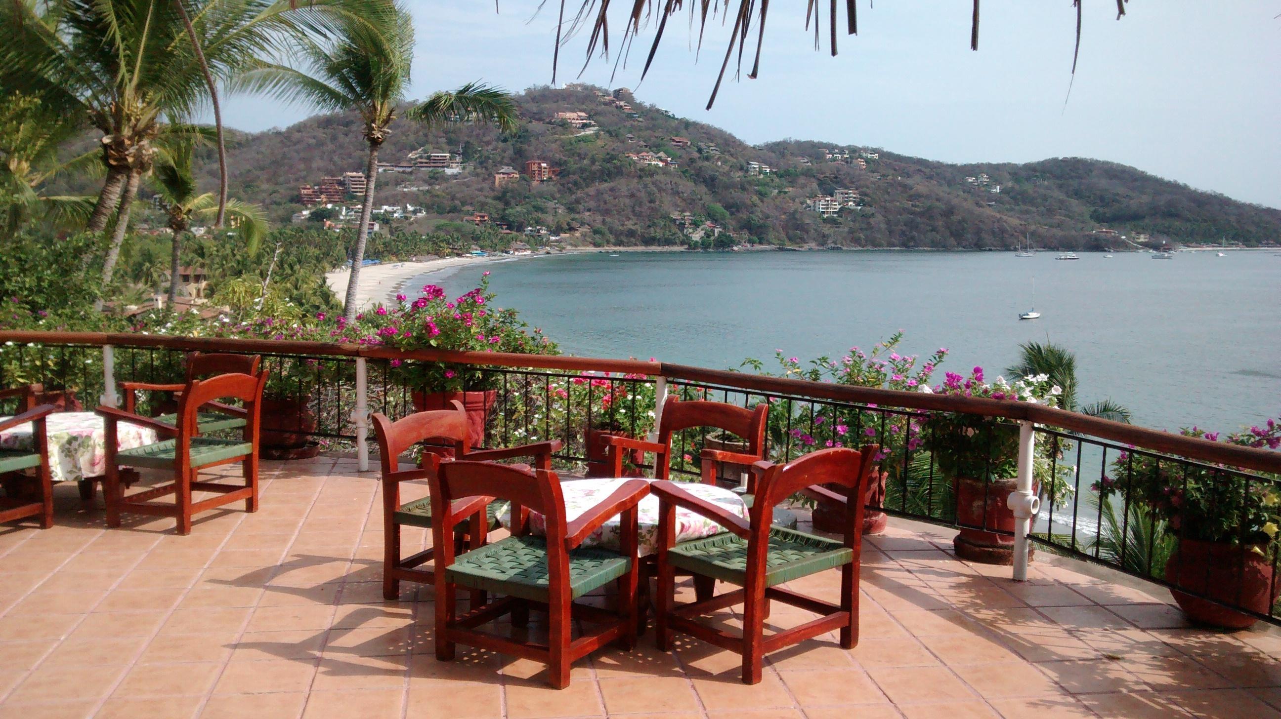 Hotel Catalina Beach Resort Сиуатанехо Екстериор снимка