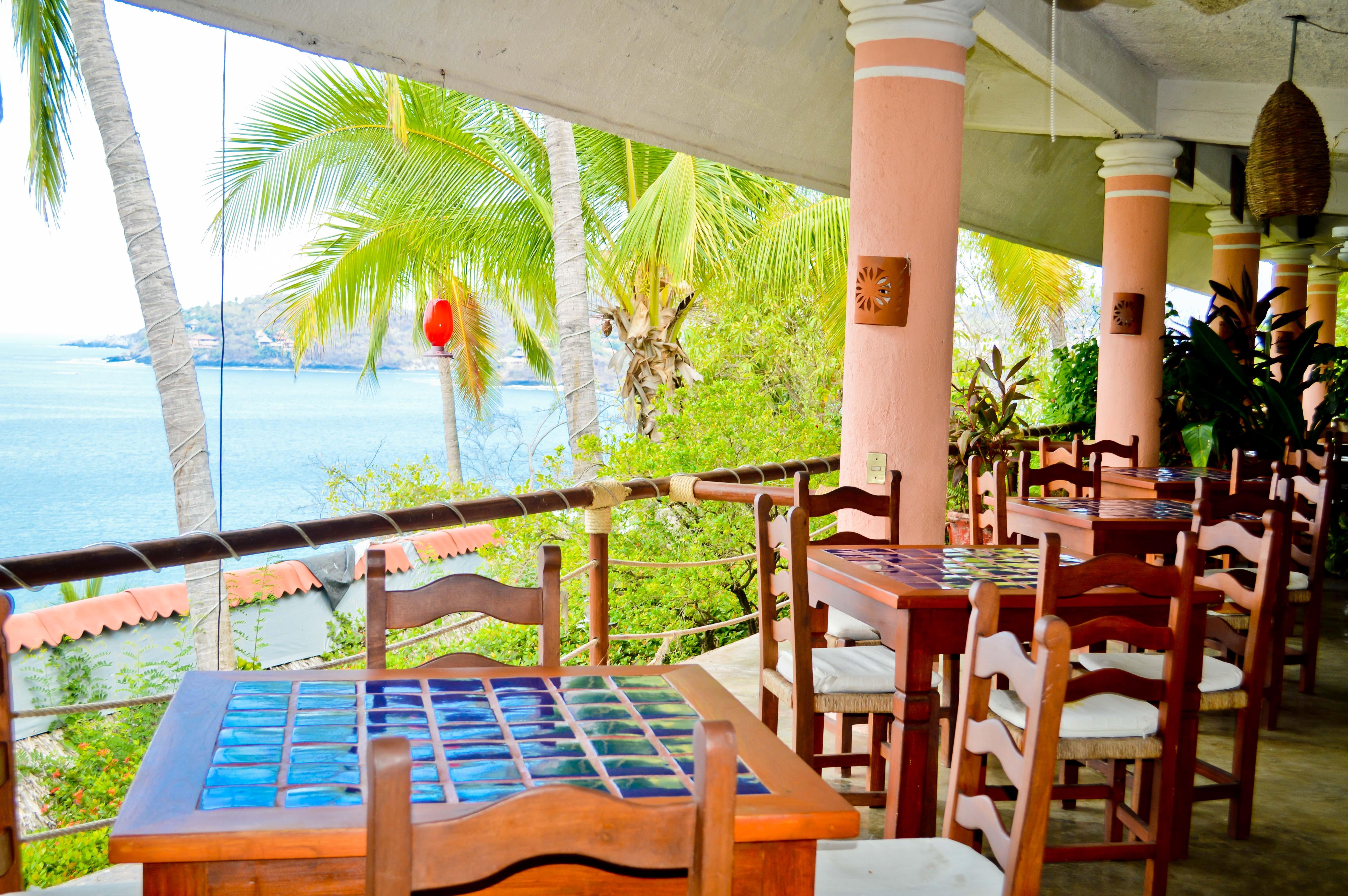 Hotel Catalina Beach Resort Сиуатанехо Екстериор снимка