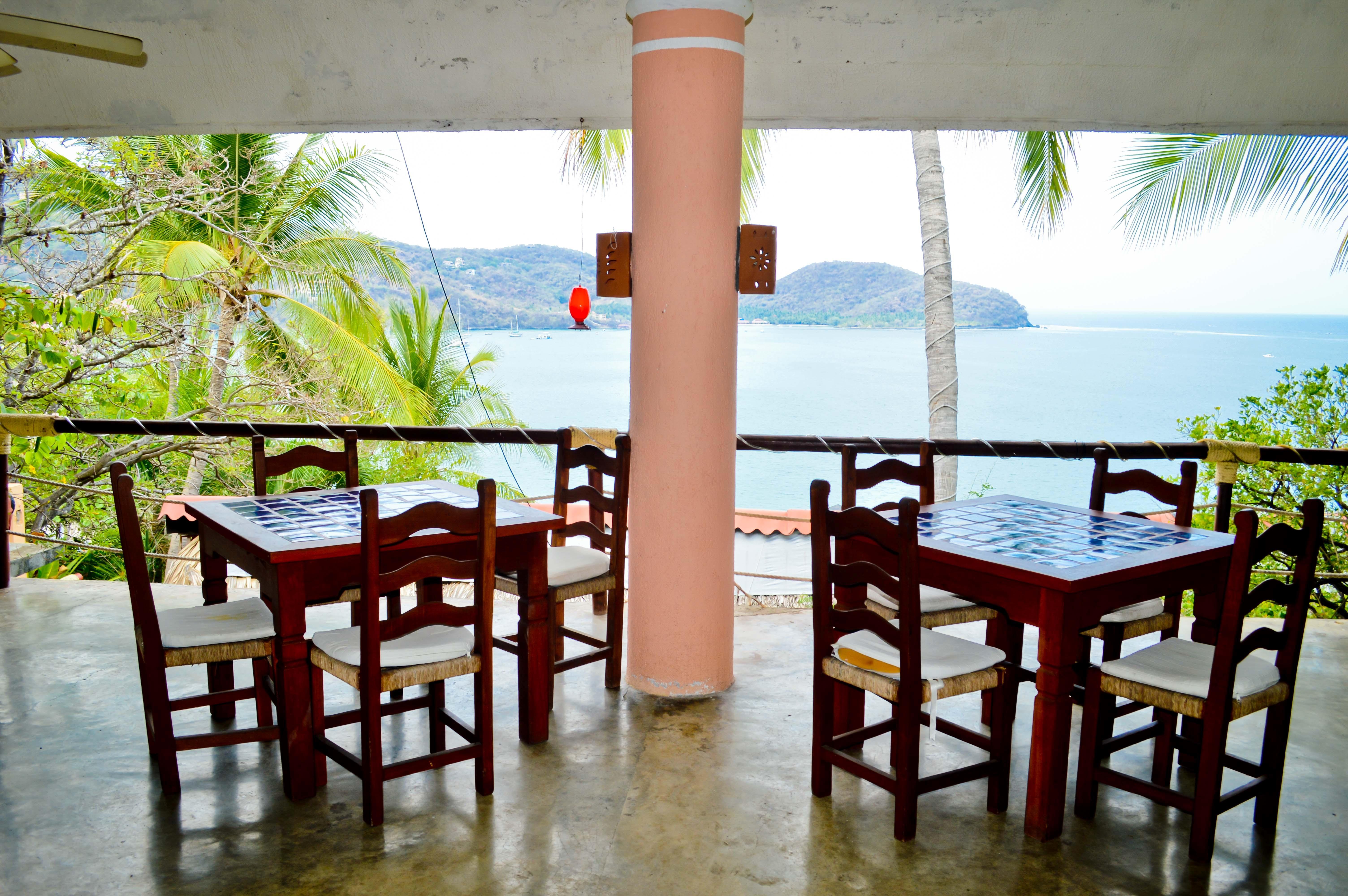Hotel Catalina Beach Resort Сиуатанехо Екстериор снимка