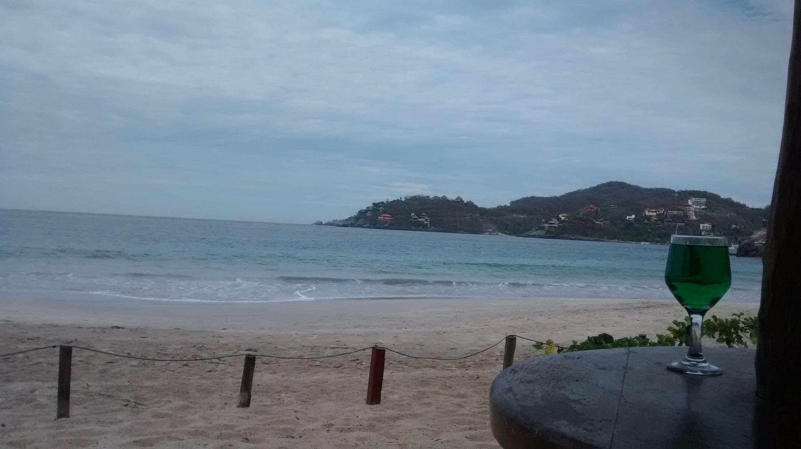 Hotel Catalina Beach Resort Сиуатанехо Екстериор снимка
