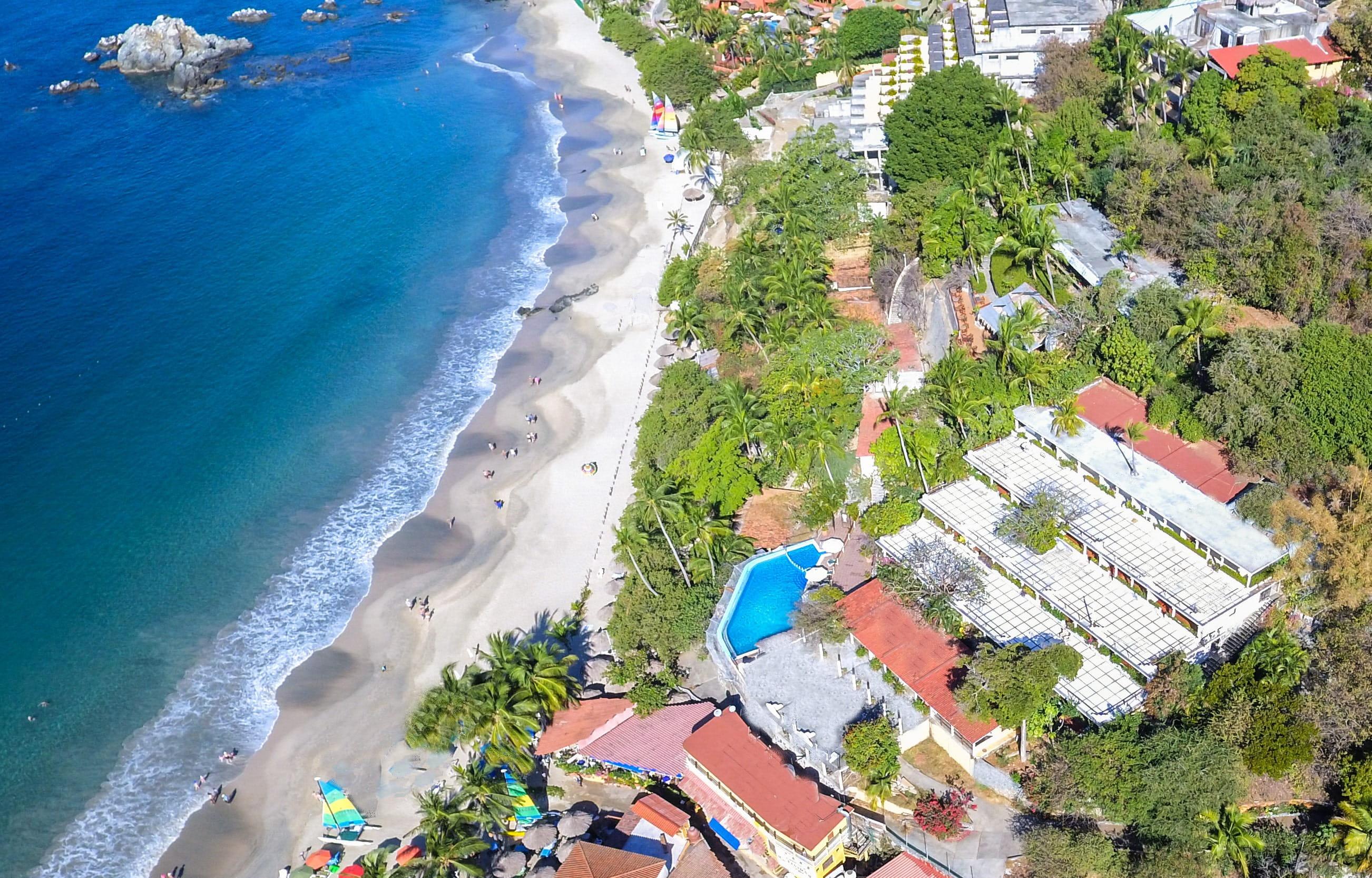 Hotel Catalina Beach Resort Сиуатанехо Екстериор снимка