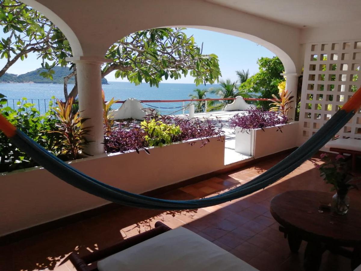 Hotel Catalina Beach Resort Сиуатанехо Екстериор снимка