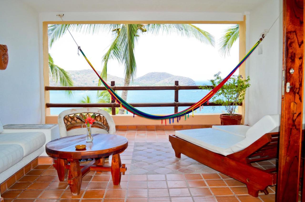 Hotel Catalina Beach Resort Сиуатанехо Екстериор снимка